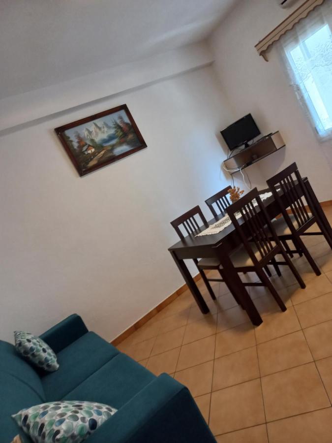 Apartament Gloria&Mitati Orikum Esterno foto
